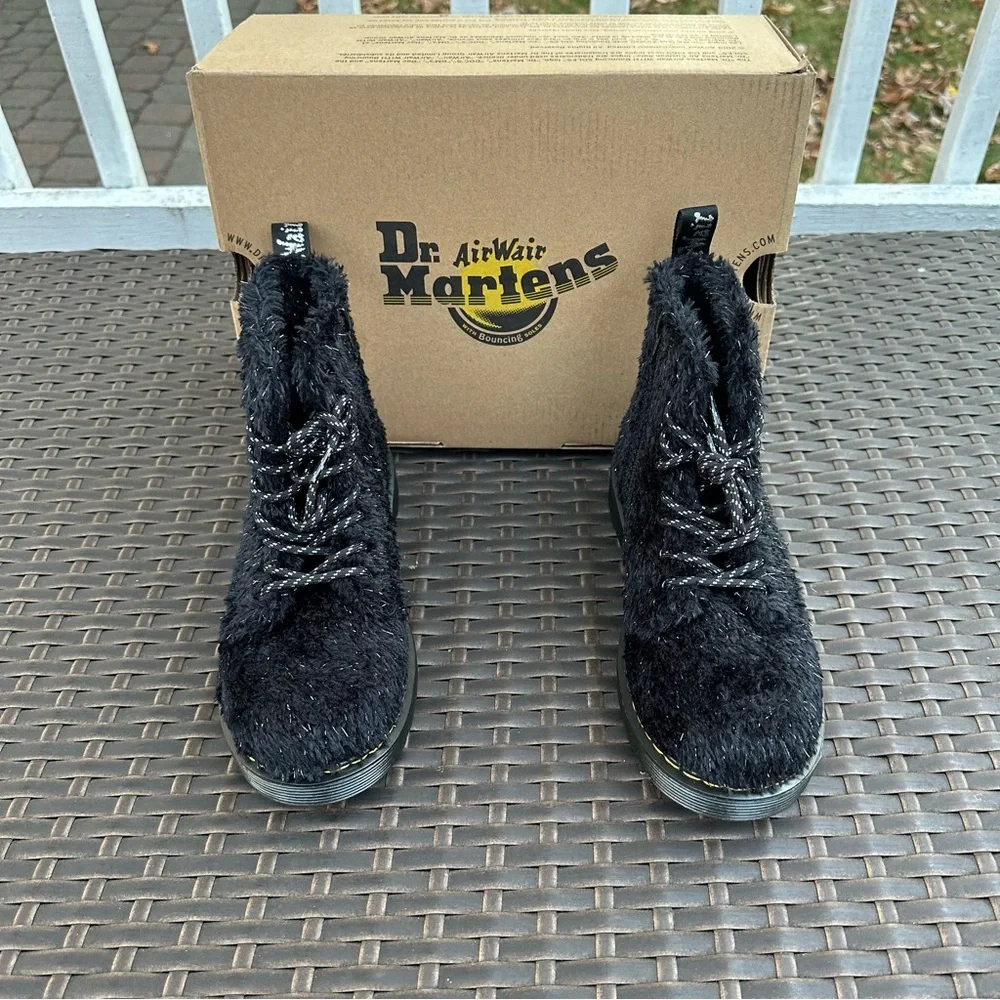 New Dr. Martens 1460 Pascal Black Tinsel Faux Fur Boots Size 3, Youth Kids Shoes